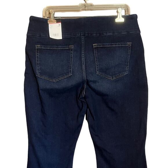 NWT! Lee slim fit and leg mid rise dark wash jeans - Picture 6 of 8